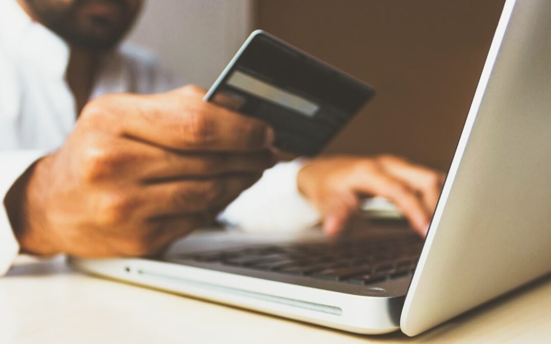 Achat en ligne par carte, site vitrine ou boutique e-commerce